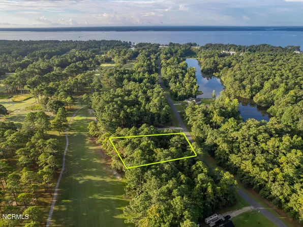 221 Country Club Drive W, Minnesott Beach, NC 28510