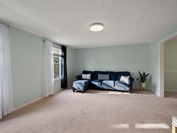 4th image of 3198 Kellingsworth Way
