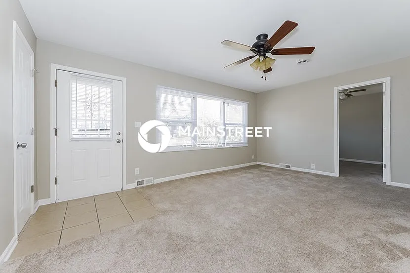 11421 Palmer Ave — Photo 2