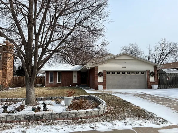 1606 E Johnson St, Garden City, KS 67846