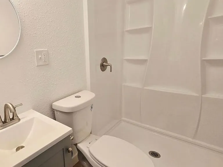 1411 Basin St SW — Photo 5