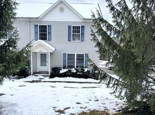 31 S Waterford Rd, Dalton, PA 18414