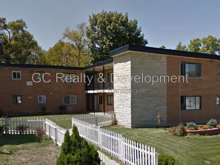 350 Wilson Ave #C — Photo 1