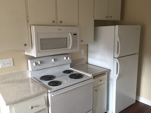 4th image of 299 Wisconsin Ave APT K