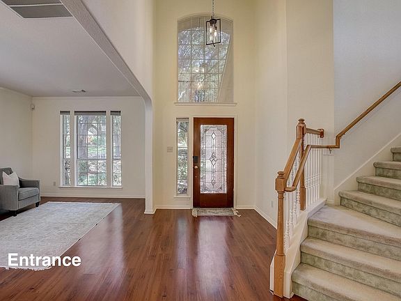 4th image of 13001 Scofield Farms Dr
