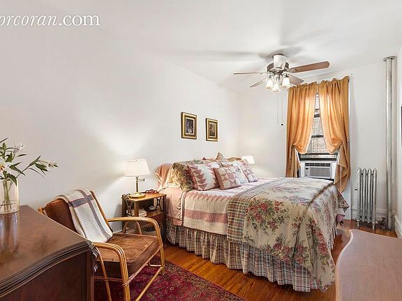 4th image of 523 W 52nd St