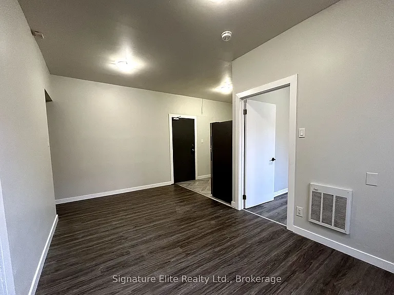 372 Darling St #5 — Photo 7