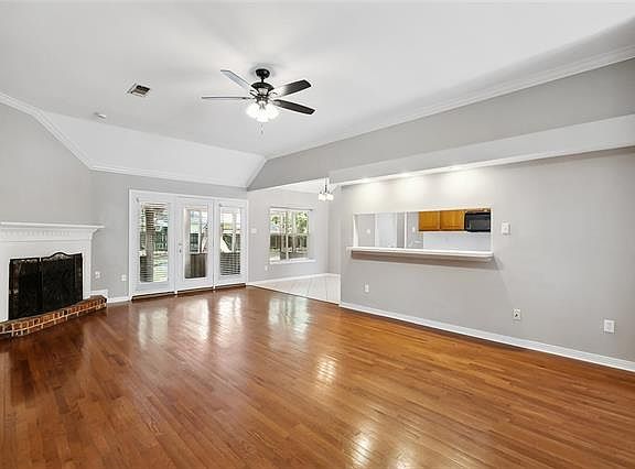 2nd image of 19110 Antenor St