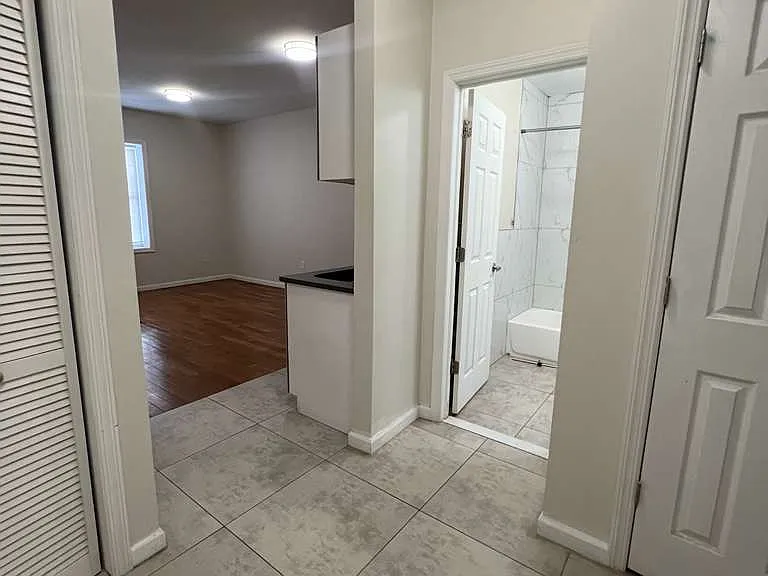 138 Harrison St #1B — Photo 3