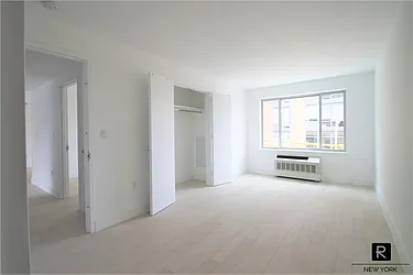 Rented by R New York