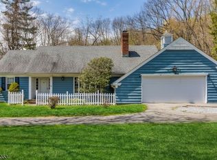 5 Coleman Rd, Long Valley, NJ 07853