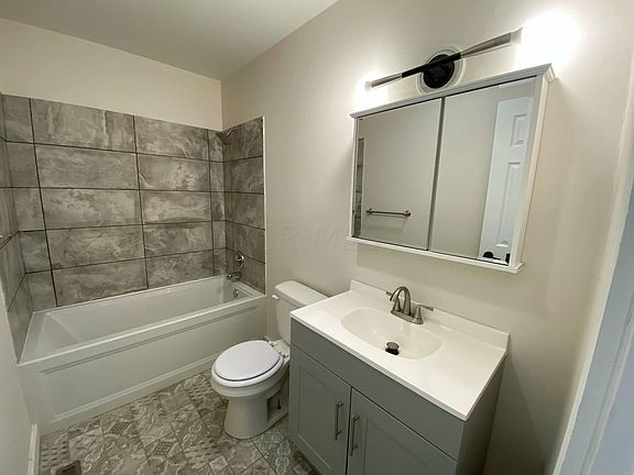3rd image of 2497 Dawnlight Ave