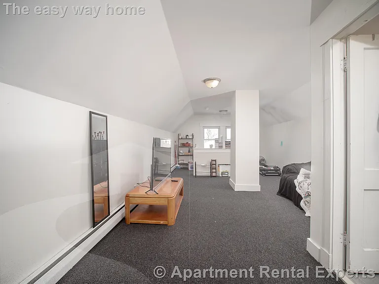 99 2nd St — Photo 20