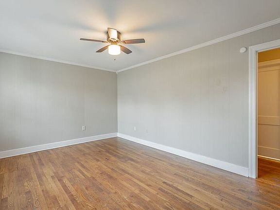 4th image of 25 Hunt Ave