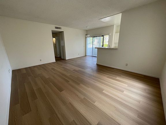 3rd image of 2520 S Centinela Ave #4