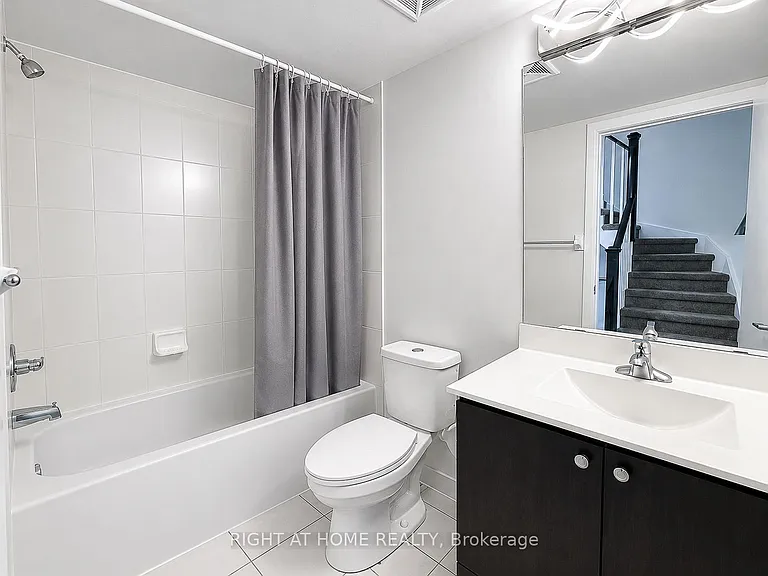330 Village Green Sq #41 — Photo 15