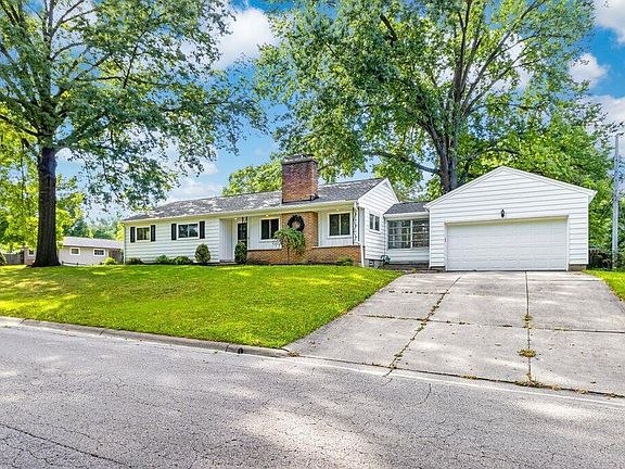 4th image of 187 Wilson Dr