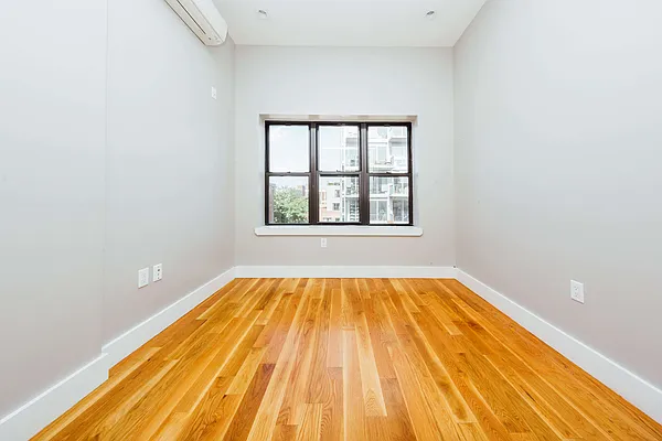 Rented by Nooklyn NYC LLC | media 19