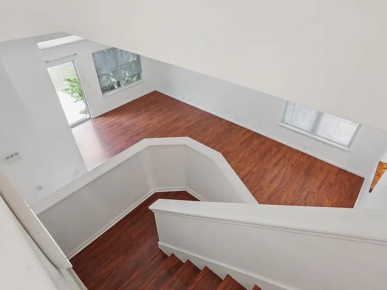14621 Lantern Dr — Photo 18