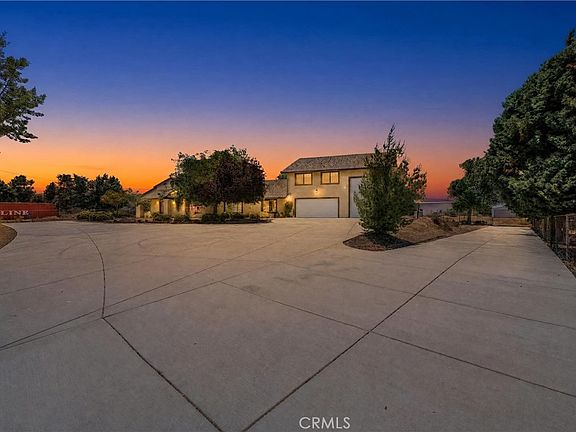 2nd image of 7854 Oak Hills Rd