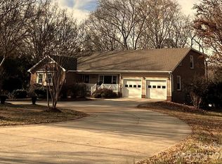 1512 Little Hill Rd, Newton, NC 28658