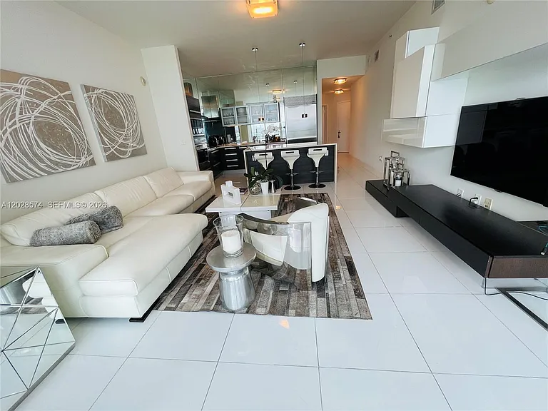 2020 N Bayshore Dr #2008 — Photo 9