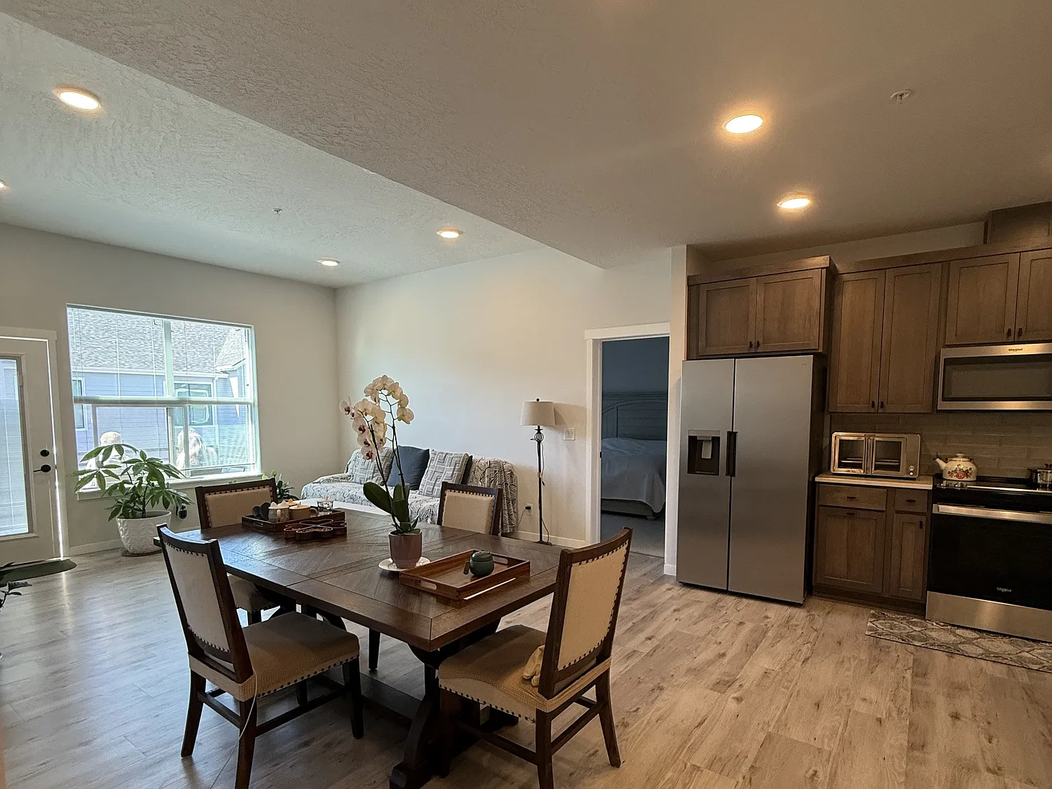 2 bed, 2.5 bath, 1123 sqft, $1,895 — Photo 3