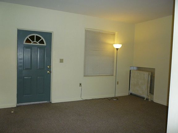 3rd image of 36 Gildersleeve St