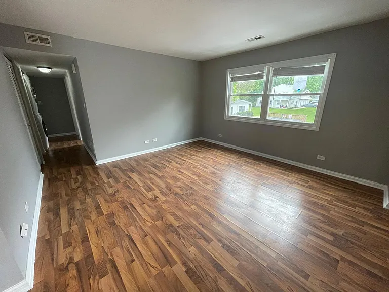 195 Thomas Ct #D — Photo 5