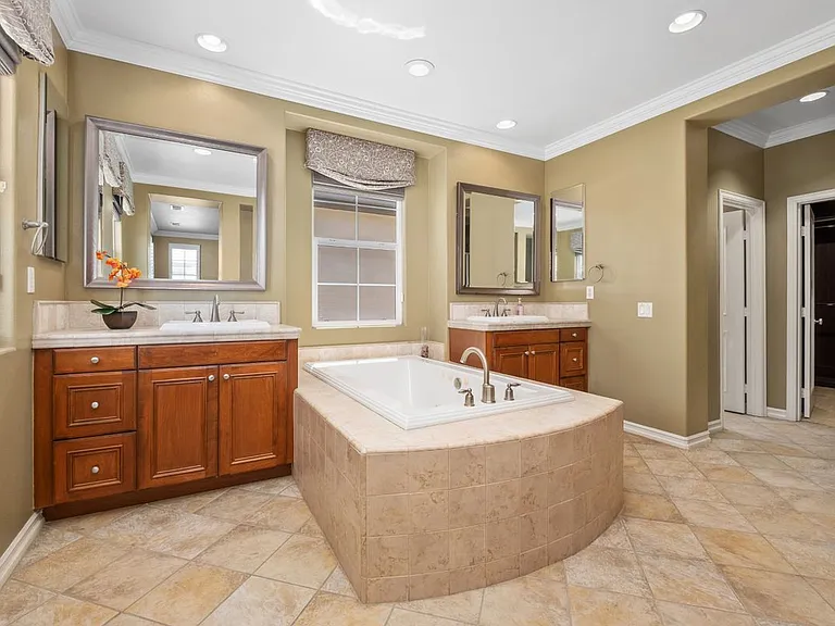 16618 Honeybee Dr — Photo 25