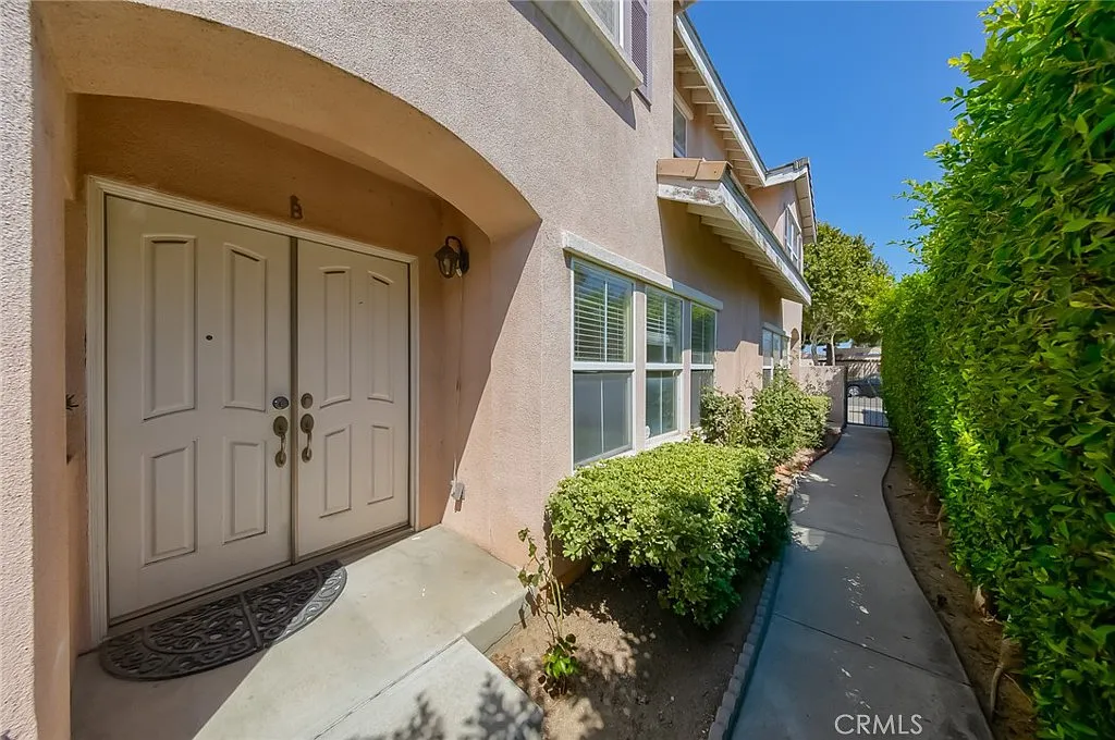 3 bed, 1786 sqft, $3,950 — Photo 4