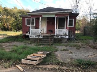 1000 Swantz St, Palestine, TX 75801