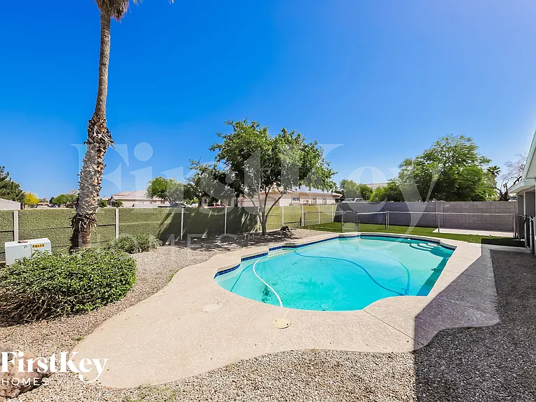 7208 W Montebello Ave — Photo 15
