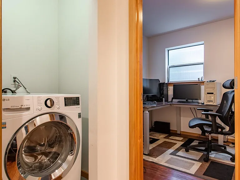 562B Galer St #B — Photo 8