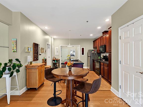 2nd image of 600 N Skyloft Dr #102