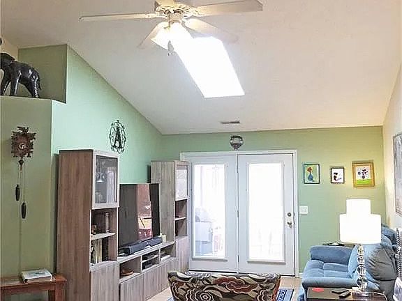 3rd image of 2574 Vinny Dr