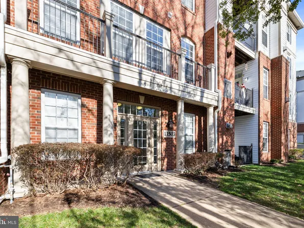 11503 Sperrin Cir Unit 204, Fairfax, VA 22030