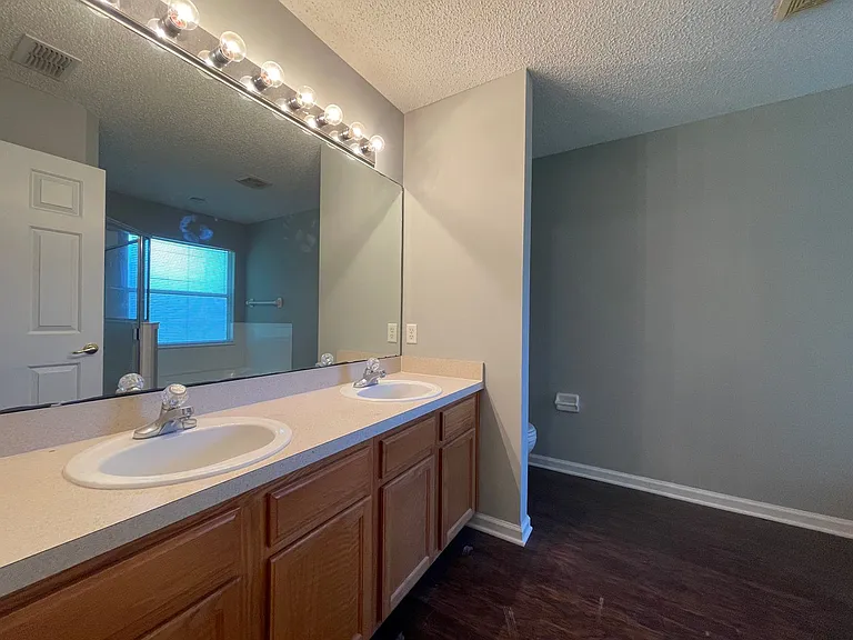 9374 Daniels Mill Dr — Photo 13