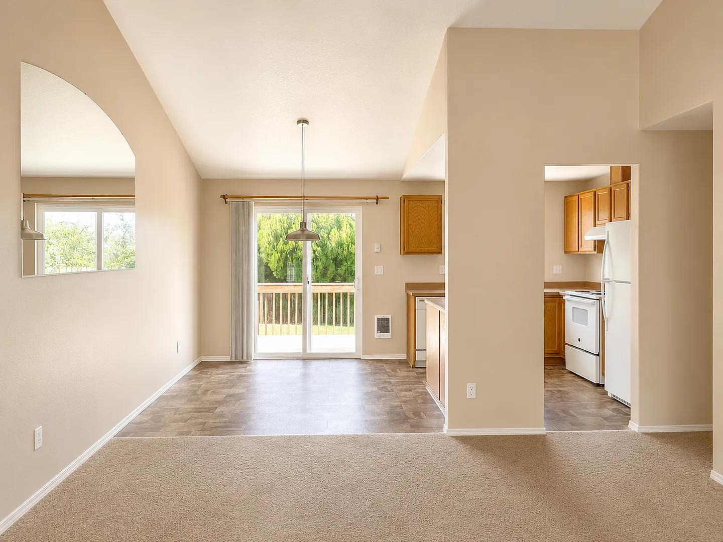 3 Bed 2 Bath Home: Fully Fenced Yard & Convenient Location — Photo 2