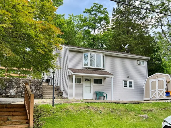 33 Roosevelt Place, Stony Point, NY 10980