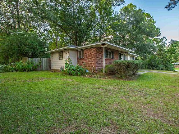 5th image of 2835 Lakewood Dr