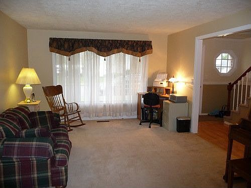 1st image of 292 NE 20th Pl