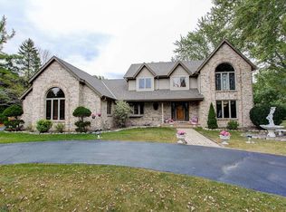 N75W16161 Colony Rd, Menomonee Falls, WI 53051