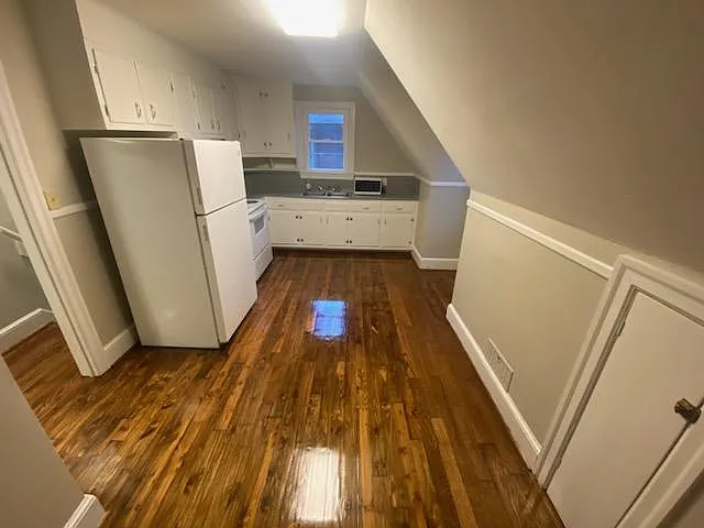 843 Hundley St #B — Photo 9