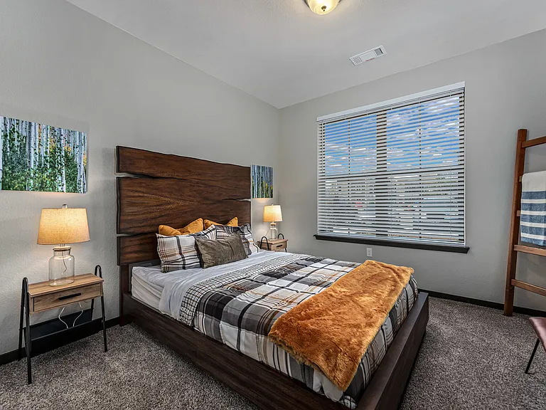 Ridge at Castle Rock Apartments — Photo 13