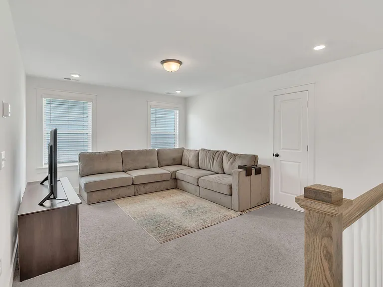 261 Cornice Dr — Photo 26