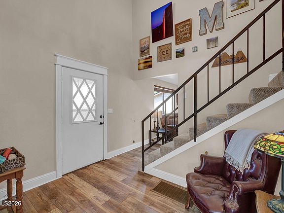 5th image of 3286 Montezuma Way