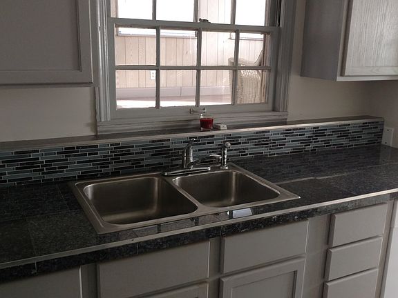 4th image of 1115 E Vernon Dr