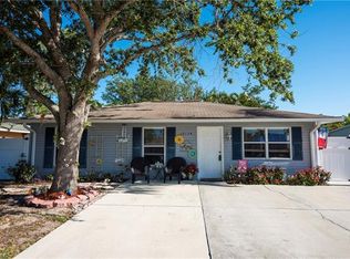 12154 Americus Ln, Naples, FL 34113
