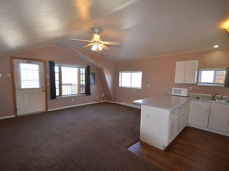 429 Front St — Photo 7